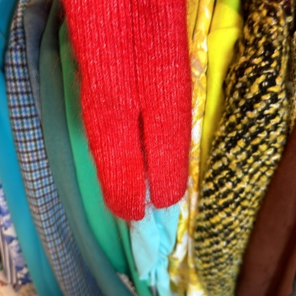 H&M red 32% wool long sleeve sweater size S - Picture 4 of 4